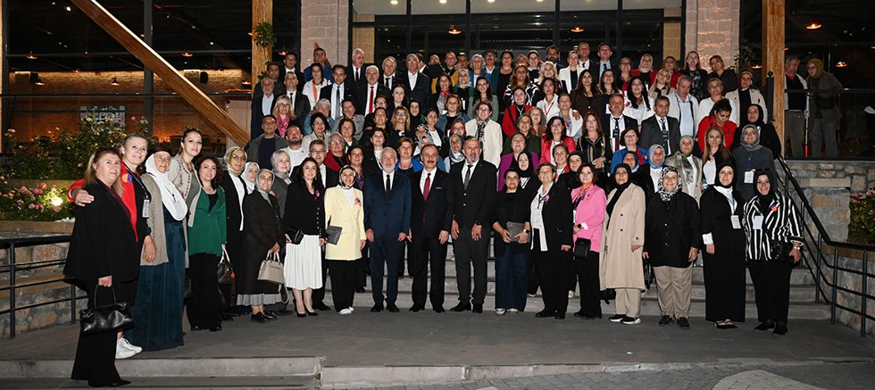 Başkan Başdeğirmen, kadın muhtarlarla bir araya geldi
