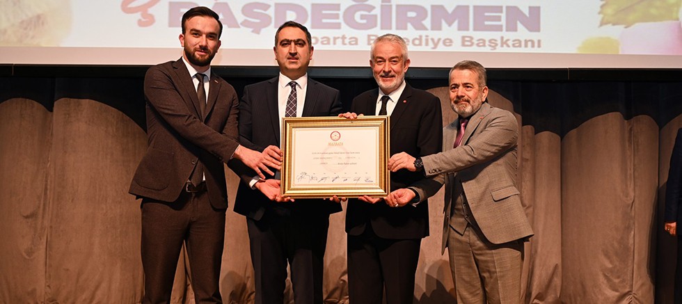 Başkan Başdeğirmen, mazbatasını aldı, yeni dönemin startını verdi 