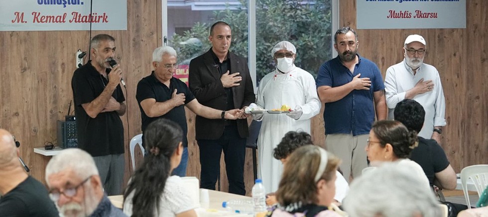 Başkan Kotan Konuksever Cemevi'nde oruç açma yemeği paylaştı