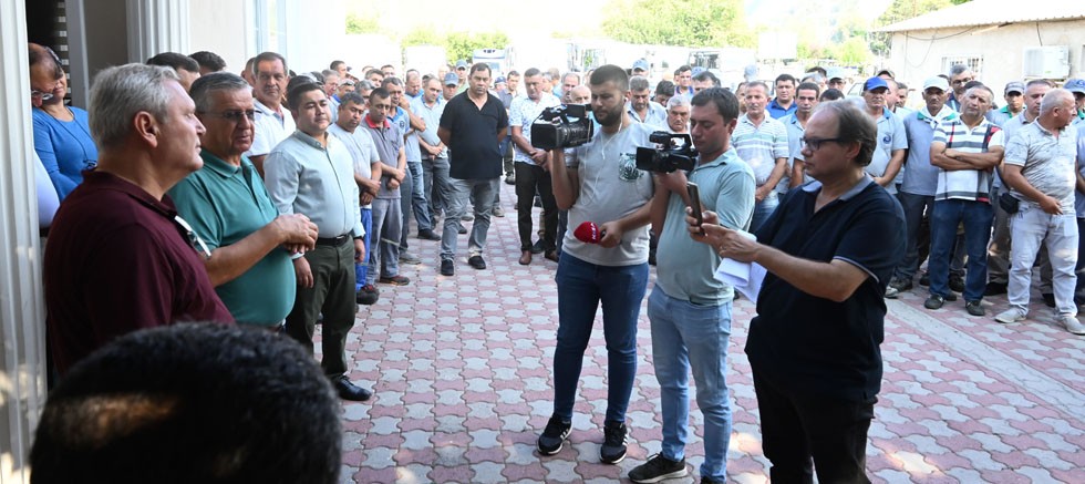 Başkan Topaloğlu Belediye personeli ile bir araya geldi