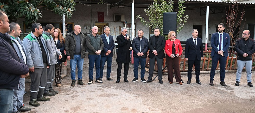 Başkan Topaloğlu personelin yeni yılını kutladı