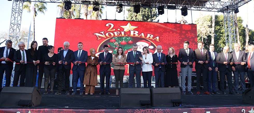 Başkan Vekili Büşra Özdemir Noel Baba Festivali’ne katıldı 