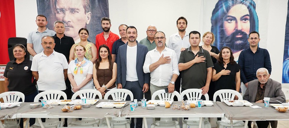 Başkan Vekili Çiçek, Manavgat Cemevi'nde düzenlenen iftar programına katıldı