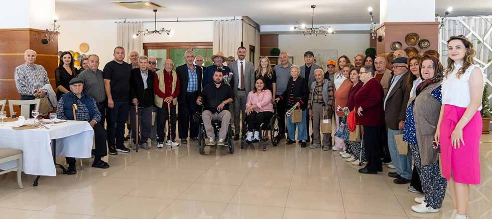 Başkan Vekili Mehmet Çiçek, Dünya Yaşlılar Günü kapsamında huzurevi sakinleriyle buluştu