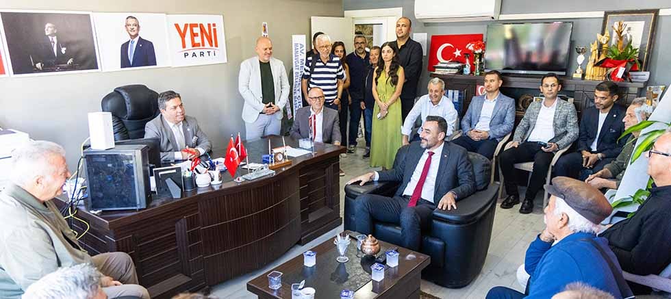 Başkan Vekili Mehmet Çiçek'ten siyasi parti ilçe başkanlıklarına ziyaret