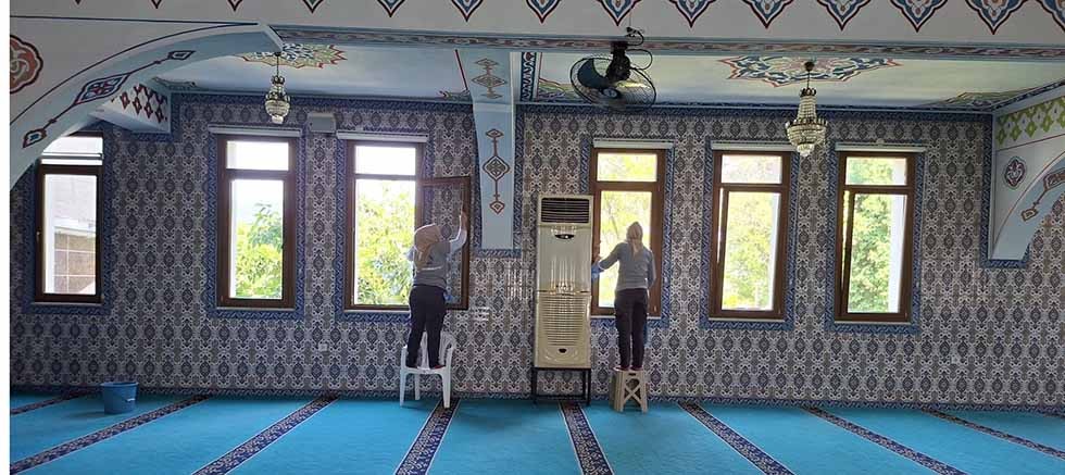Bayram öncesi camilerde temizlik 