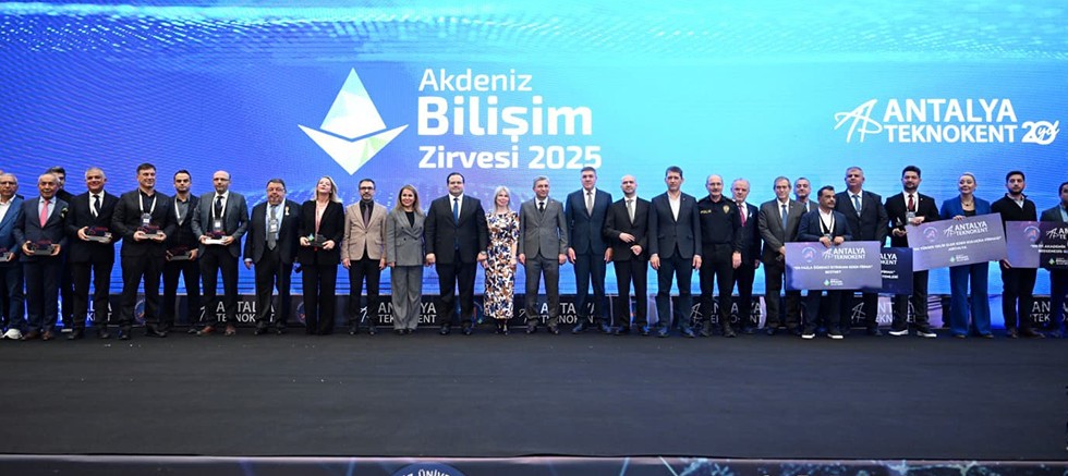 Bilişimin Zirvesi Antalya'da başladı