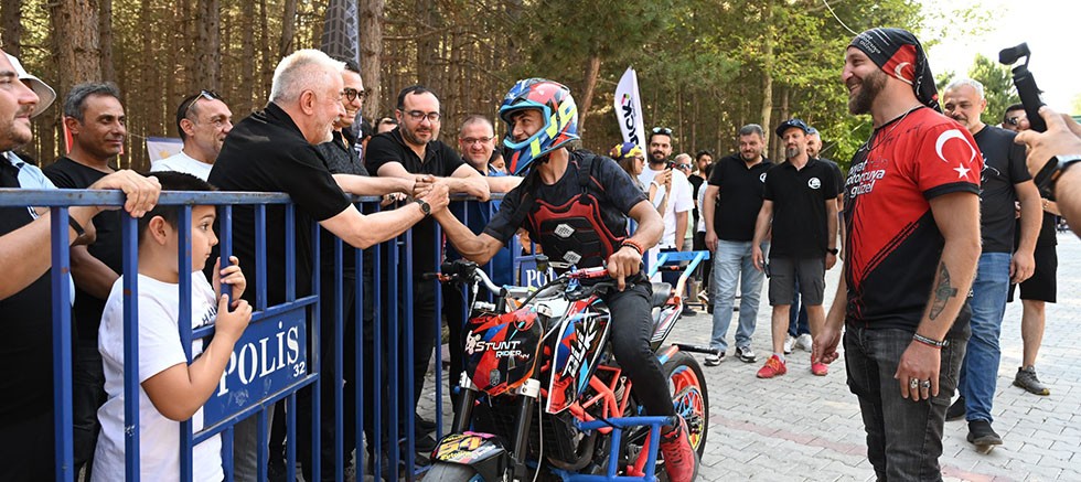 Böyle bir etkinliği Isparta’da gerçekleştirmek sevindirici