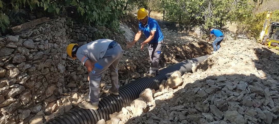 Büyükşehir’den Ürünlü’de yağmur suyu çalışması