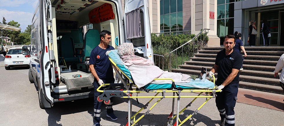 Büyükşehir’in Evde Sağlık Hizmetleriyle vatandaşların yüzleri gülüyor