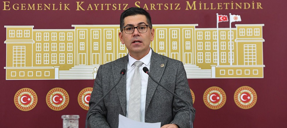 CHP'li Halıcı, öğretmen atamalarında mülakat haksızlığını meclise taşıdı
