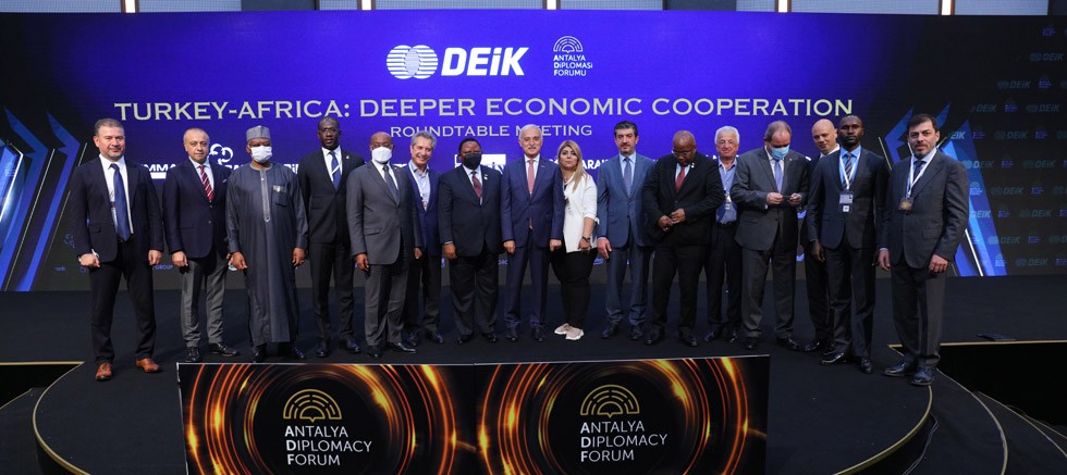 DEİK, Türkiye-Afrika İş Birliği Fırsatları Yuvarlak Masa Toplantısı’nı Antalya’da düzenledi