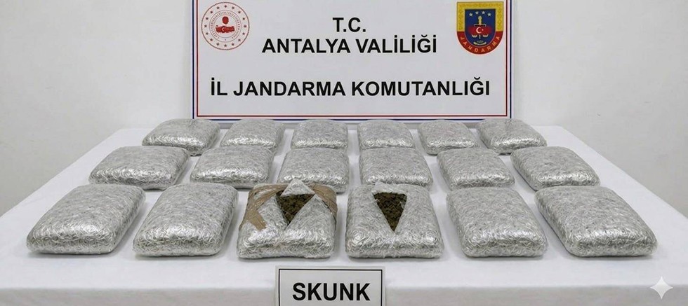 Döşemealtı İlçesinde Uyuşturucu Operasyonu