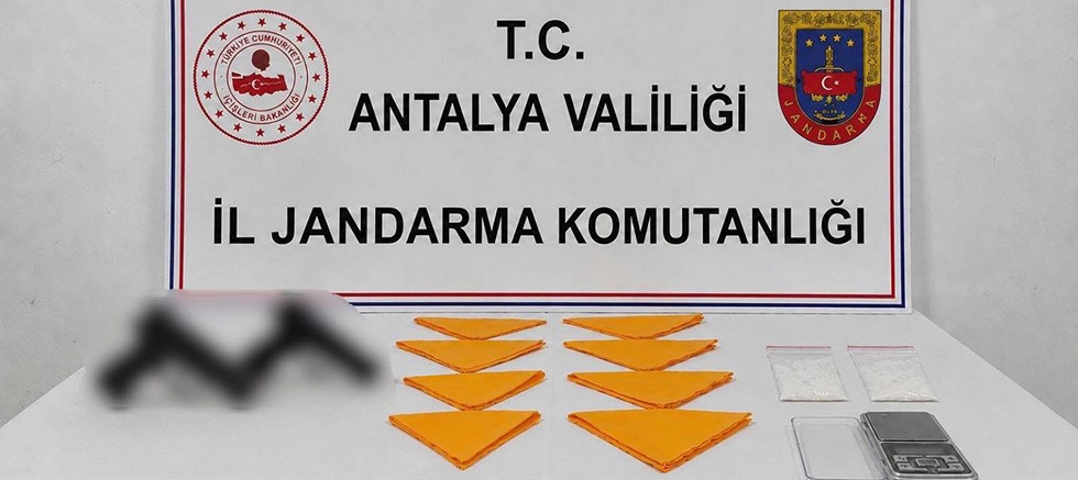  Döşemealtı İlçesinde Uyuşturucu Operasyonu