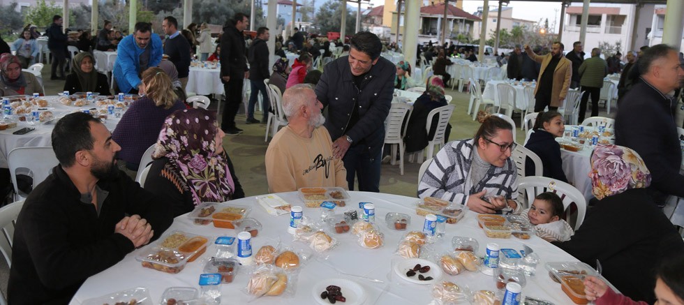 Döşemealtı’nda 5’nci iftar sofrası Karaman Mahallesi’nde kuruldu