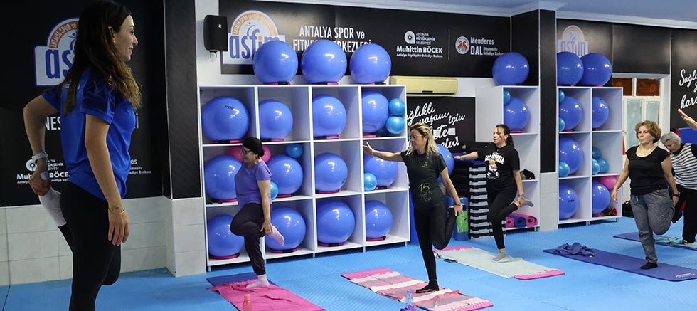 Döşemealtı’nda kadınlar güne ASFİM’de başlıyor