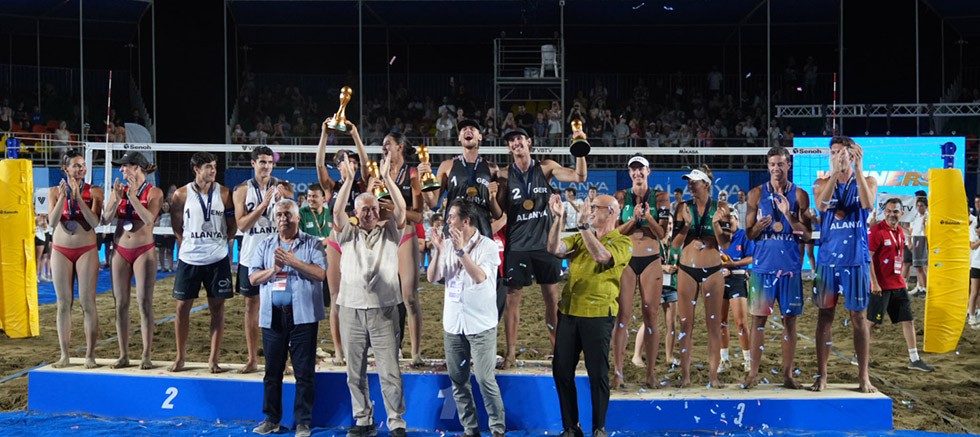 Dünya plaj voleybolunun kalbi Alanya’da attı
