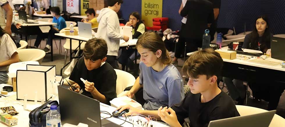 Eğitimde teknolojik dönüşüm Avrupa sahnesinde