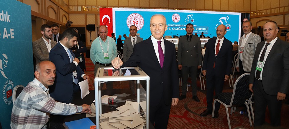 Emin Müftüoğlu yeniden Türkiye Bisiklet Federasyonu Başkanı oldu