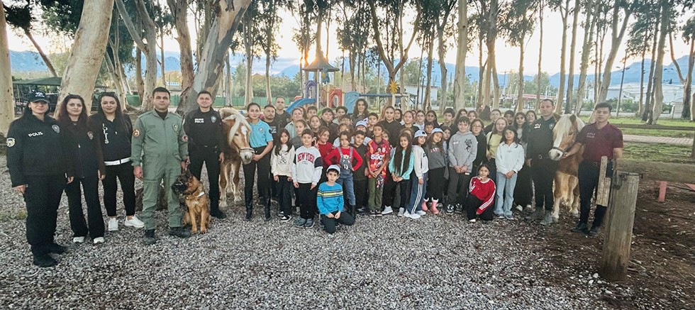 Emniyetten çocuklara “Kumluca’nın Parlayan Yıldızları” Projesi 