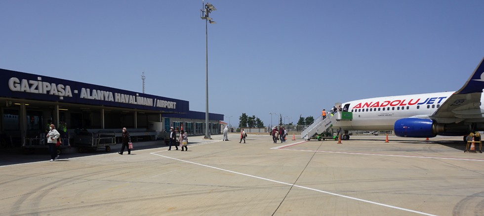 Gazipaşa-Alanya, ACI Havalimanı Sağlık Sertifikasını aldı
