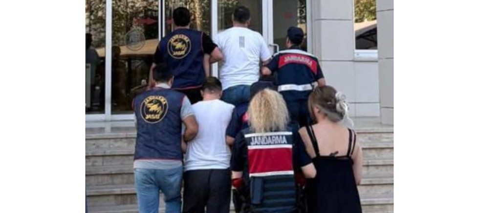 Gazipaşa İlçesinde Kaçmaya Çalışan 3 şüpheli Şahıs Yakalandı