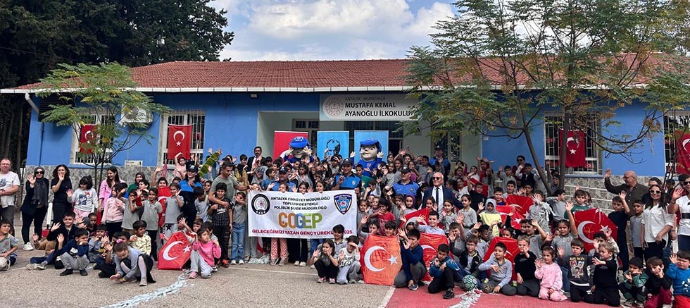 “Geleceğimizi Yazan Genç Yürekler” Projesi ile Çocuklarla Beraber…