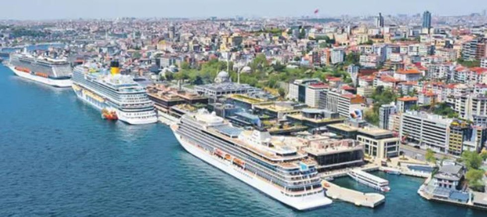 Gemiler riskten kaçıyor, Türkiye'ye yanaşıyor