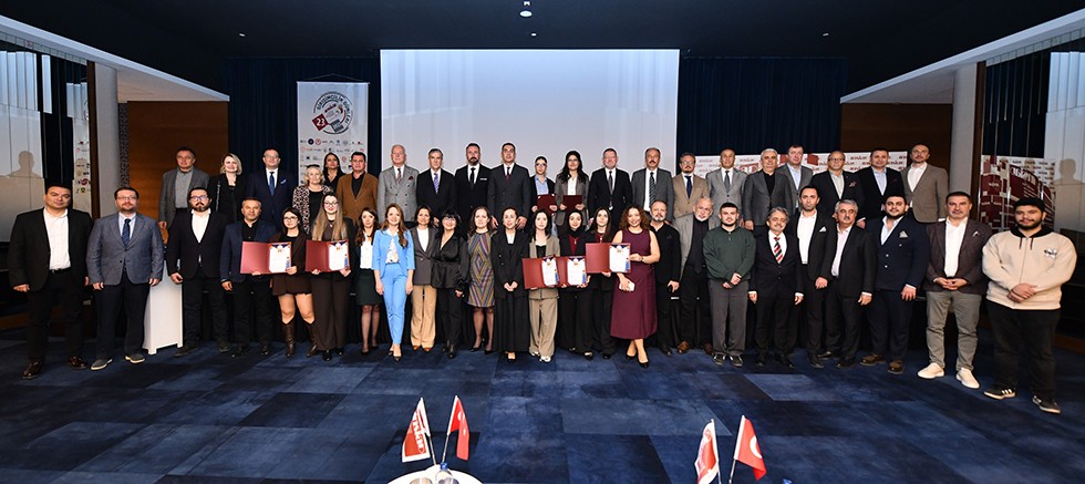 Genç Fikirler ve Başarılı Girişimler ANSİAD Ödül Töreni'nde taçlandı
