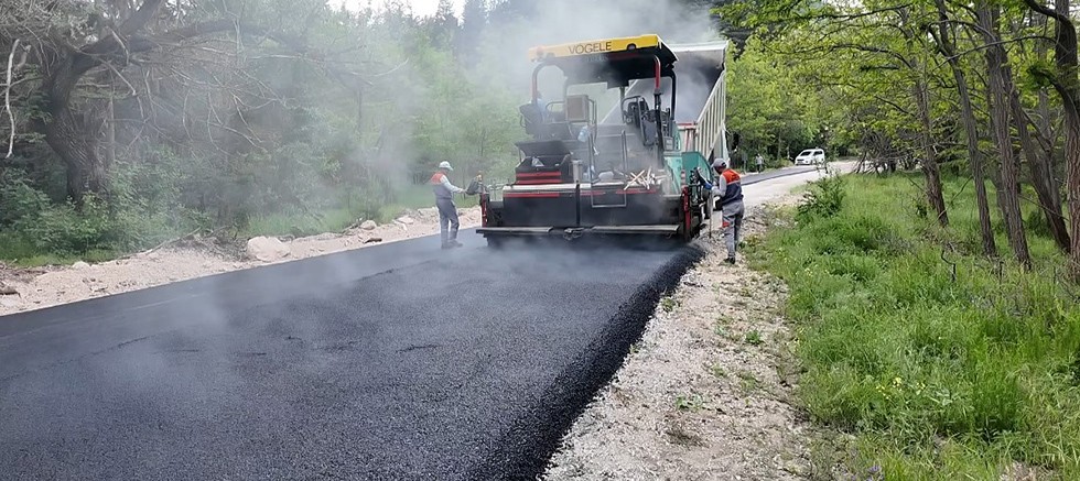 Gölcük Tabiat Parkı’nda yollar asfaltlanıyor, konfor artıyor