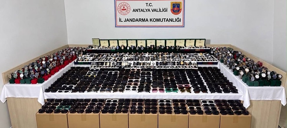 Gümrük kaçağı bin 953 adet güneş gözlüğü ele geçirildi