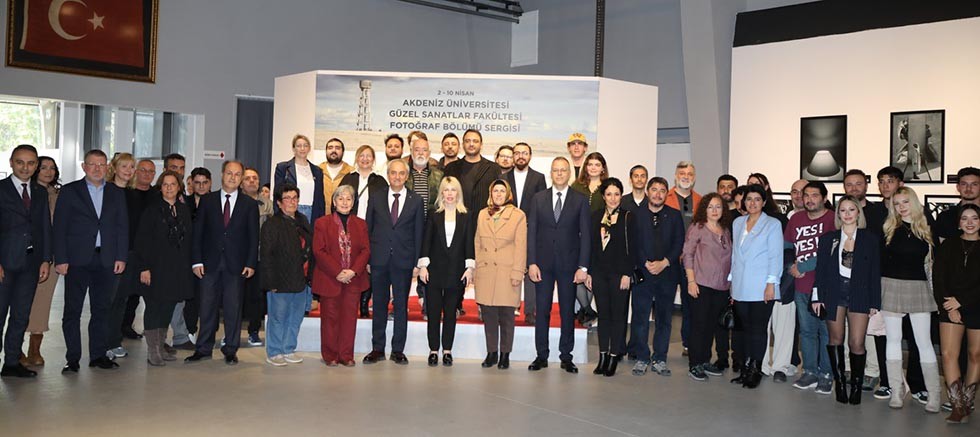 Güzel Sanatlar Fakültesi Fotoğraf Bölümü Öğrencileri Karma Fotoğraf Sergisi Düzenlendi