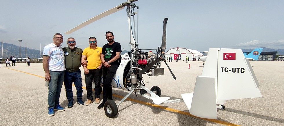 Gyrocopter turu ile Antalya'nın havadan tadını çıkaracaklar