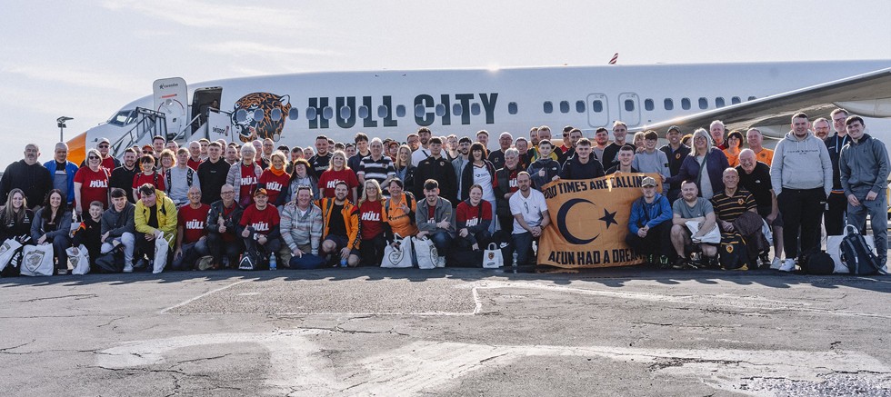 Hull City Corendon uçağıyla Antalya'ya geldi
