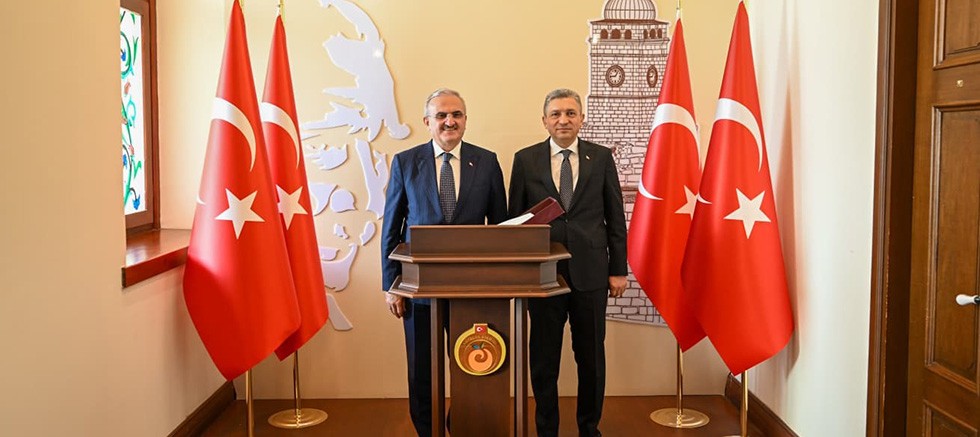 İçişleri Bakan Yardımcısı Münir Karaloğlu Antalya Valiliği'ni ziyaret etti