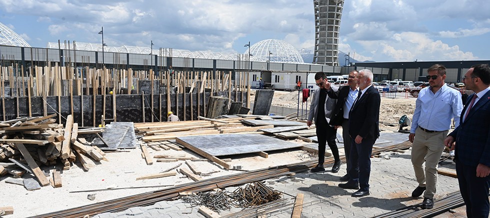 Isparta Belediyesi 2. akaryakıt istasyonunu yapıyor