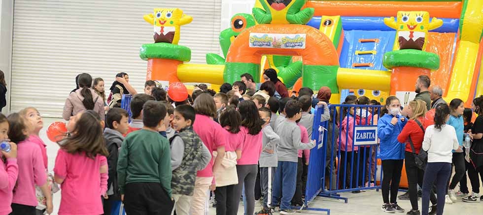 Isparta Belediyesi yaz coşkusunu mahallelere taşıyor