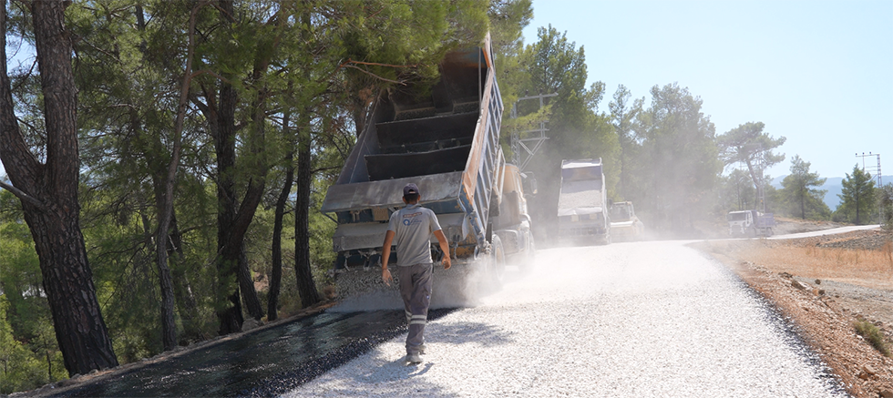 Kaş’ta 40 yıllık yol çilesi sona eriyor