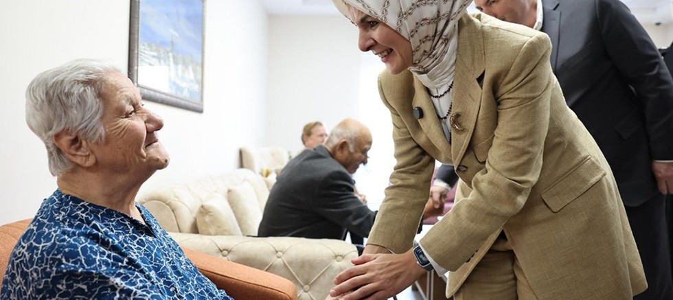 Kasım ayına ilişkin yaşlı aylığı ve engelli aylıkları hesaplara yatırılmaya başlandı