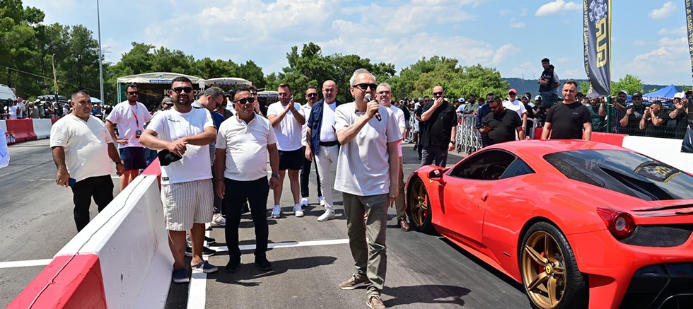 Kepez’de drag rüzgarı esti