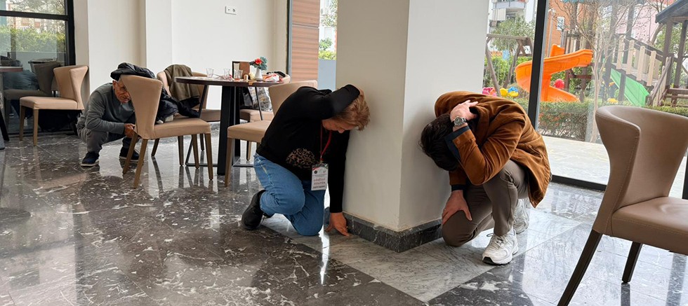 Kepez’den Hasta Yakınları Konukevi’nde deprem tatbikatı