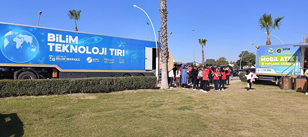 Kepez’in Bilim ve Teknoloji Tırı, Serik Bilim Festivali’nde