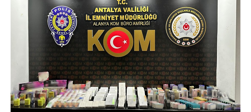 Kesinleşmiş hapis cezası ile aranan 2 şahıs yakalandı