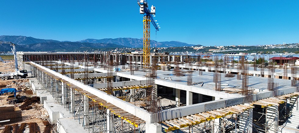 Kınık Toptancı Hal Kompleksi ticaretin kalbi olacak