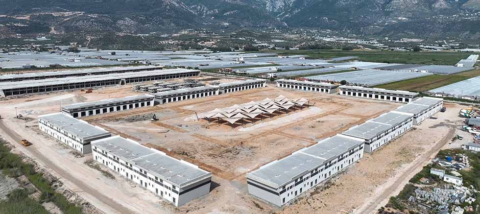 Kınık Toptancı Hal Kompleksinde sona doğru