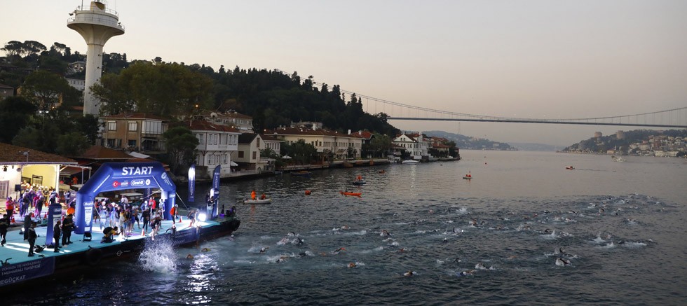 Kıtalararası İkinci İstanbul Oral-B Boğaziçi Triatlonu gerçekleşti
