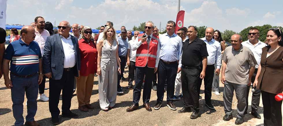 Kocagöz’ün anonsuyla Kepez’in sathi asfalt sezonu başladı  