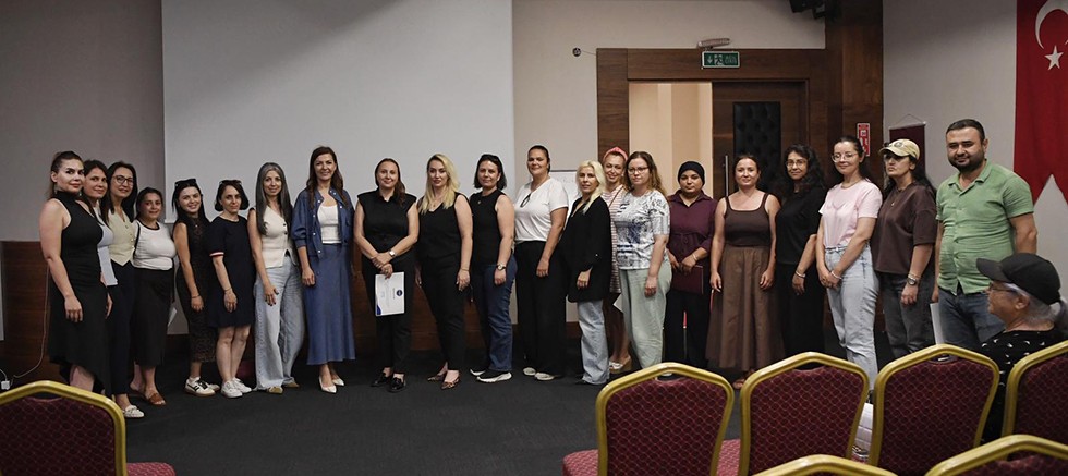 Konyaaltı Belediyesi'nden velilere ilkokula uyum semineri
