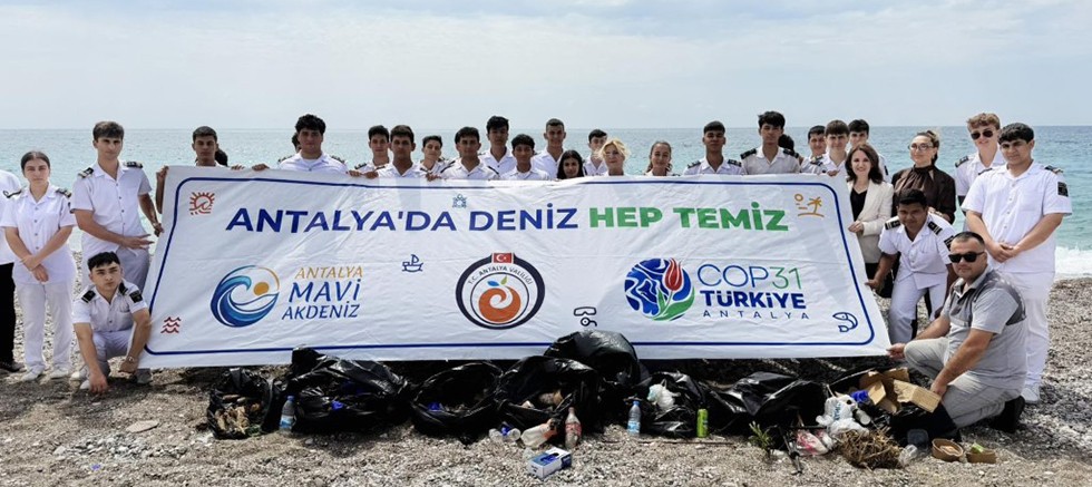 Konyaaltı Belediyesi ve öğrencilerden örnek etkinlik