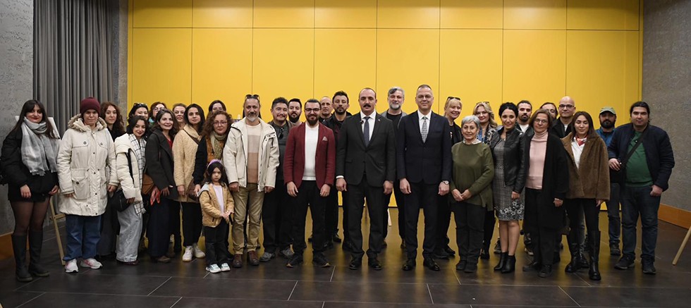 Kotan yapay zeka sergisinin açılışına katıldı